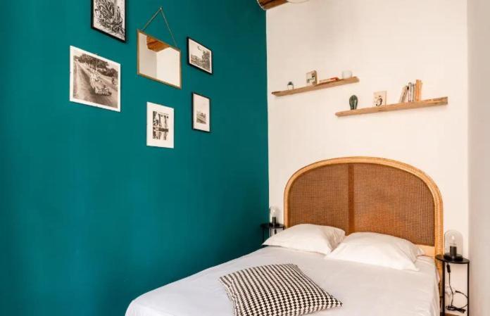 Appartement Authentique Situe En Plein Centre D'Antibes Extérieur photo