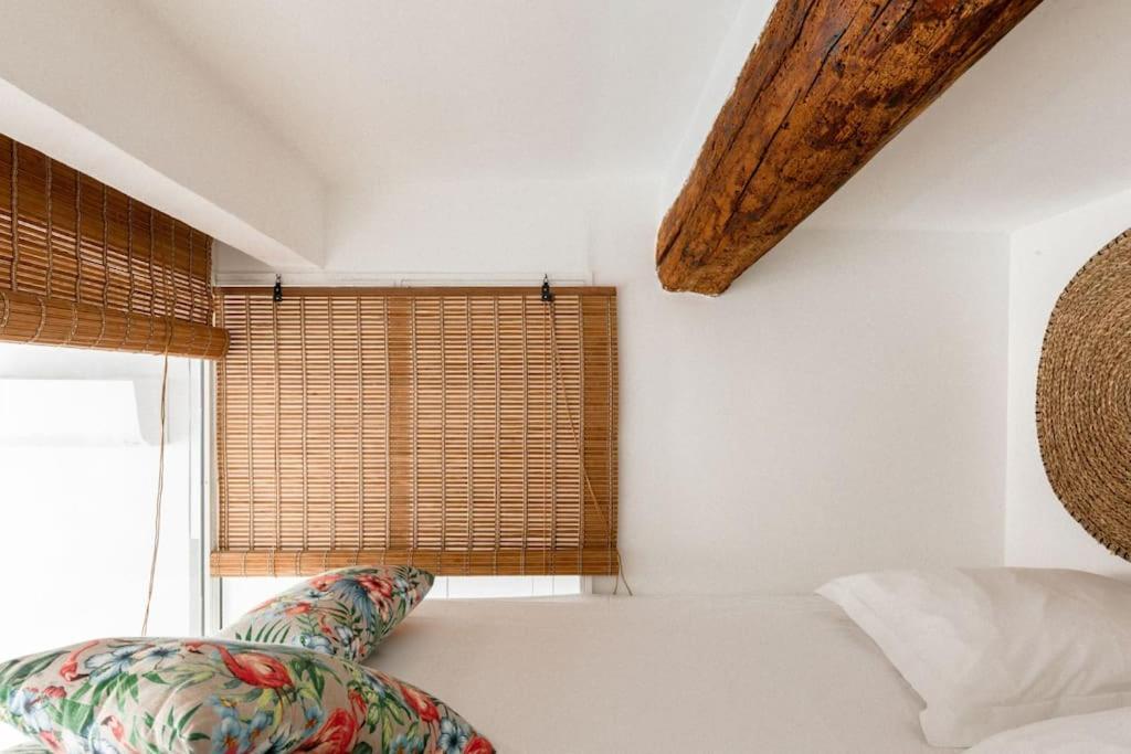 Appartement Authentique Situe En Plein Centre D'Antibes Extérieur photo