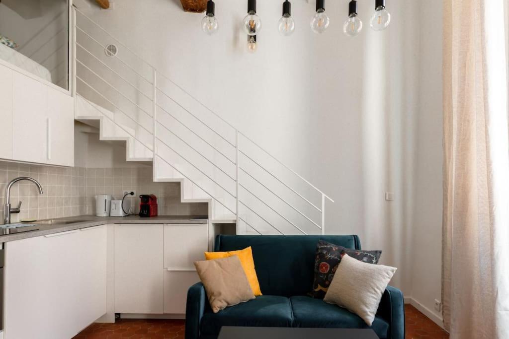 Appartement Authentique Situe En Plein Centre D'Antibes Extérieur photo