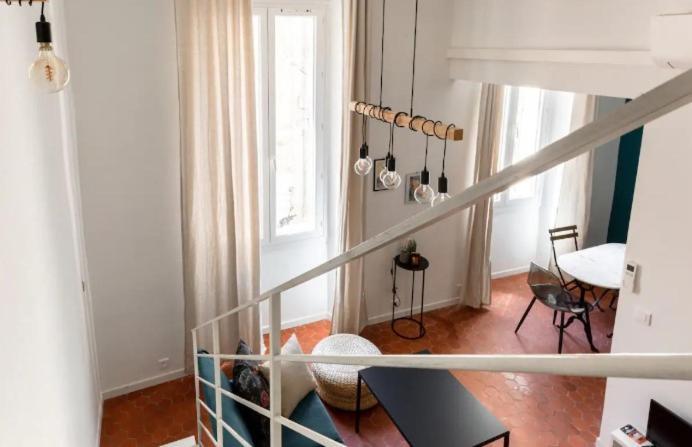 Appartement Authentique Situe En Plein Centre D'Antibes Extérieur photo