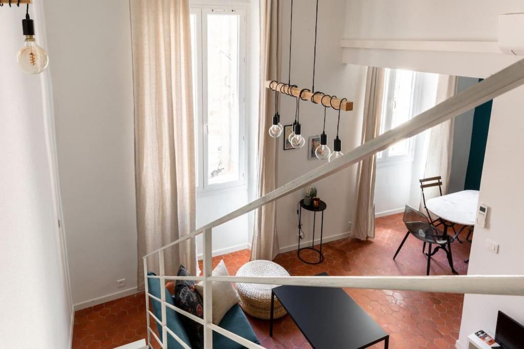 Appartement Authentique Situe En Plein Centre D'Antibes Extérieur photo