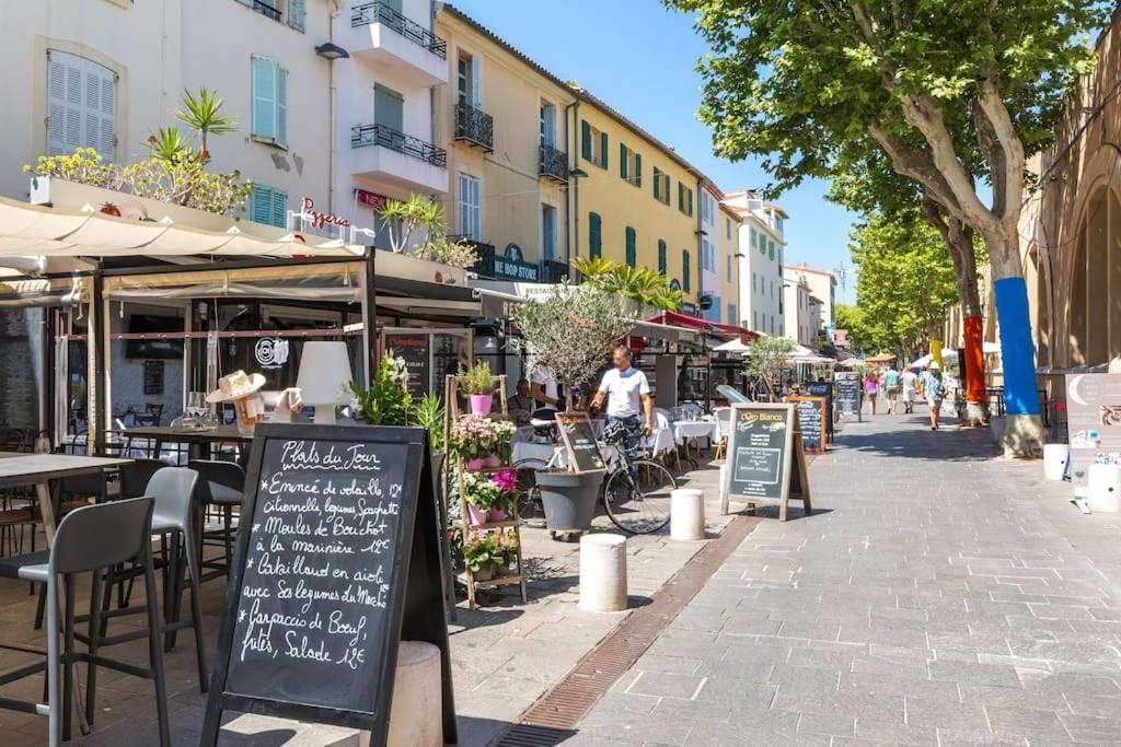 Appartement Authentique Situe En Plein Centre D'Antibes Extérieur photo